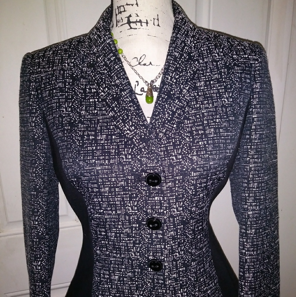 Tahari Skirt Suit